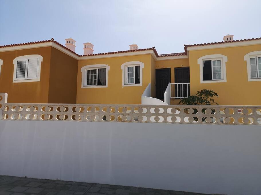 Apartment Am Meer Mit Pool サンタクルスデテネリフェ エクステリア 写真